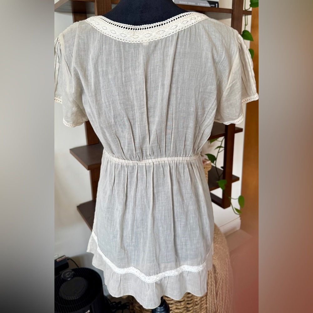 Matty M Cream Lace Blouse - Picture 3 of 6